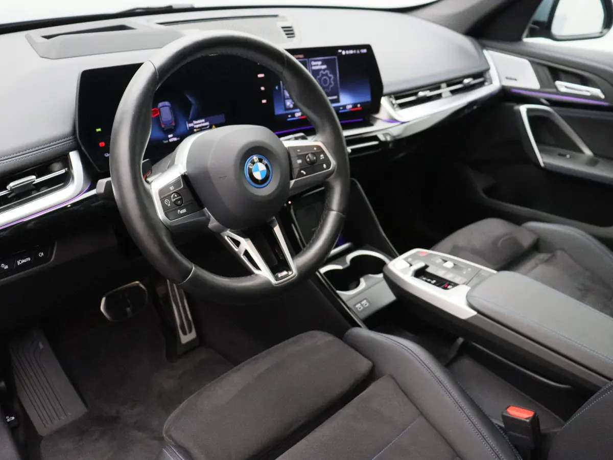 xDrive30 M Sportpakket | Innovation Pack | Comfort Pack | Travel Pack | Stuurwielrand verwarmd | Panoramadak | Elektrisch Verstelbare Sportstoelen | Driving Assistant Professional | Head Up 