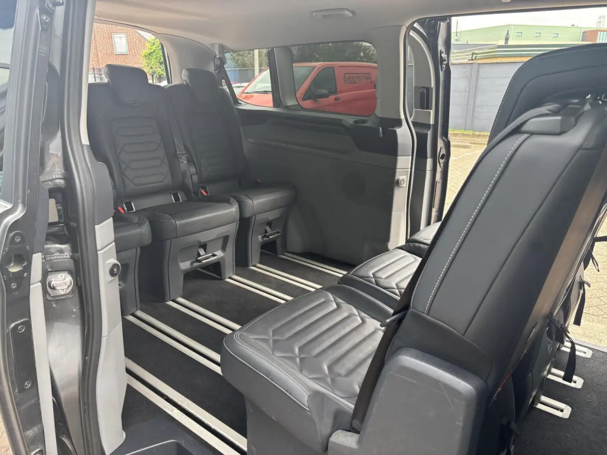 Tourneo 340 2.5 PHEV L2H1 Titanium X 233PK Emissiezonevrij!! Ex. BTW/incl. BPM 8Pers. Adaptieve Cruise Winterpack VOL leder 8 zitplaatsen verschuif/uitneembare stoelen Adaptieve Cruise Clima