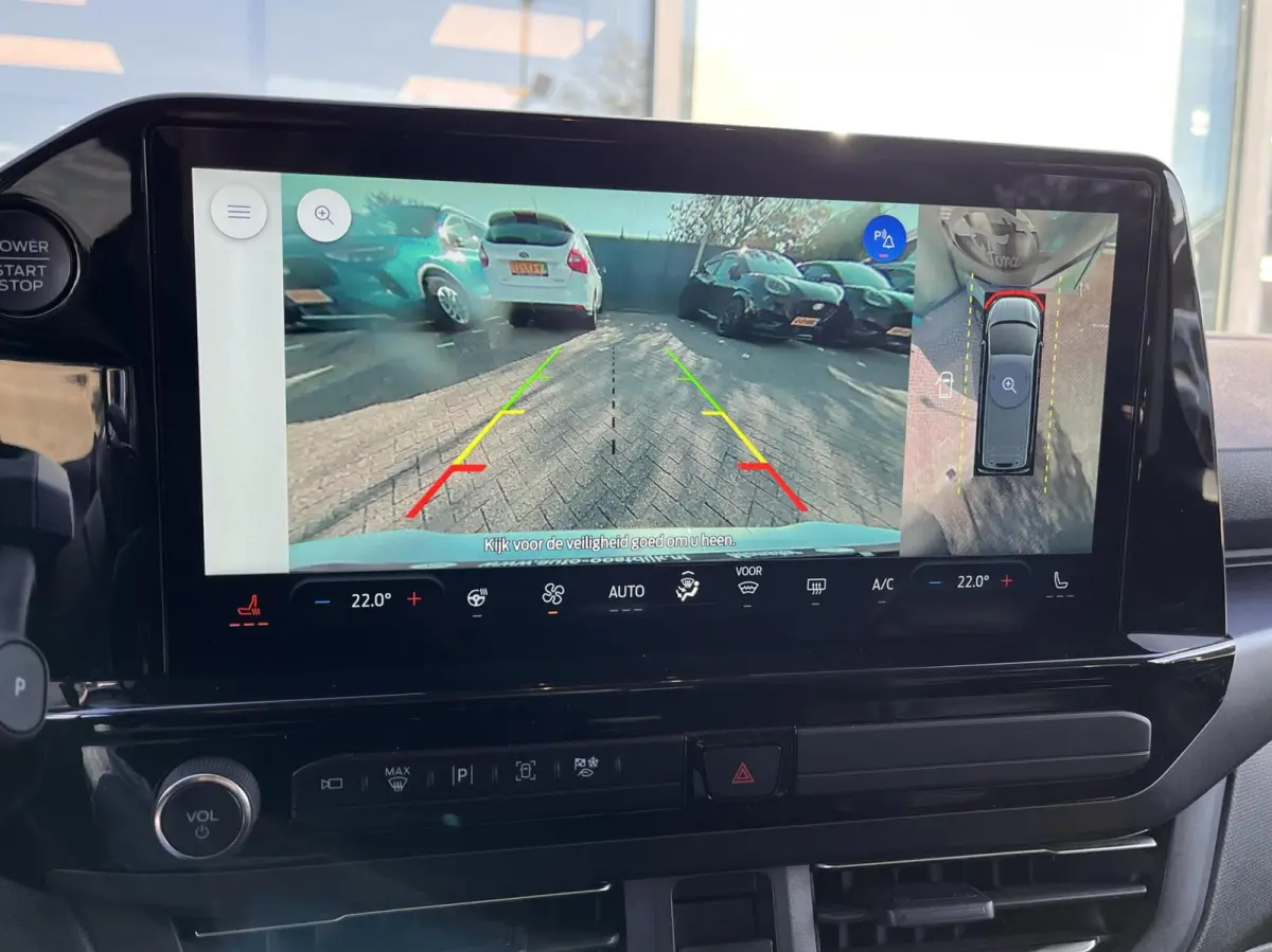 Tourneo 340 2.5 PHEV L2H1 Titanium X 233PK Emissiezonevrij!! Ex. BTW/incl. BPM 8Pers. Adaptieve Cruise Winterpack VOL leder 8 zitplaatsen verschuif/uitneembare stoelen Adaptieve Cruise Clima