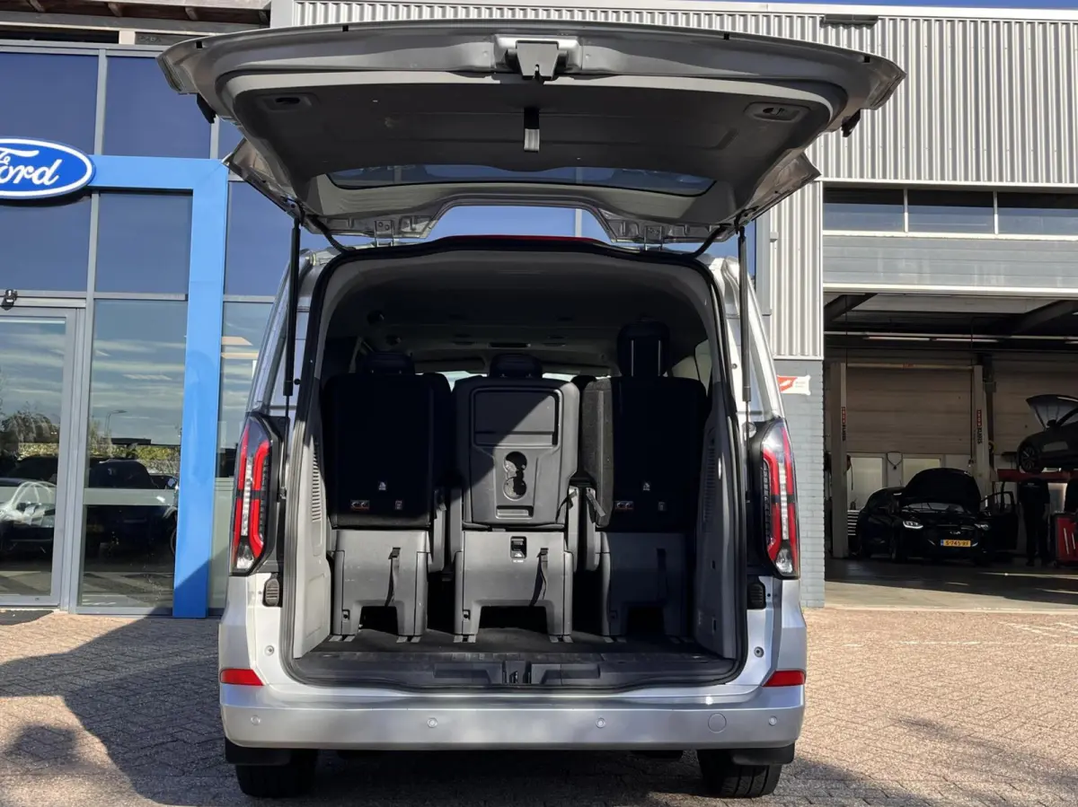 Tourneo 340 2.5 PHEV L2H1 Titanium X 233PK Emissiezonevrij!! Ex. BTW/incl. BPM 8Pers. Adaptieve Cruise Winterpack VOL leder 8 zitplaatsen verschuif/uitneembare stoelen Adaptieve Cruise Clima
