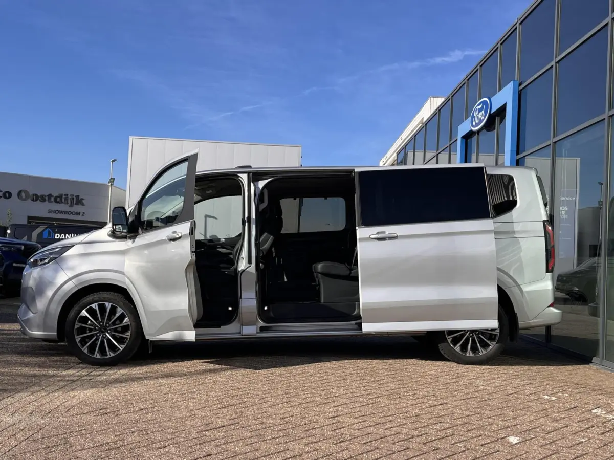 340 2.5 PHEV L2H1 Titanium X
