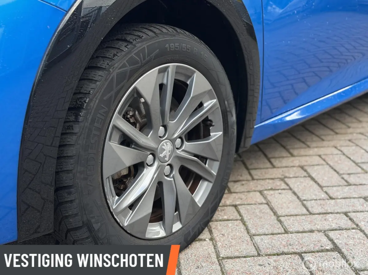 EV Active Pack 50 kWh | 360KM WLTP | Clima | Navi | Apple Carplay/Android Auto |