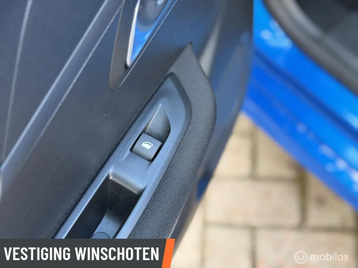 EV Active Pack 50 kWh | 360KM WLTP | Clima | Navi | Apple Carplay/Android Auto |