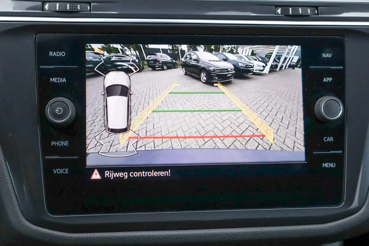 1.5 TSI 150pk DSG R-Line Business+ | Panoramadak | Trekhaak Wegklapbaar | Stoel/Stuurverwarming | Achteruitrijcamera