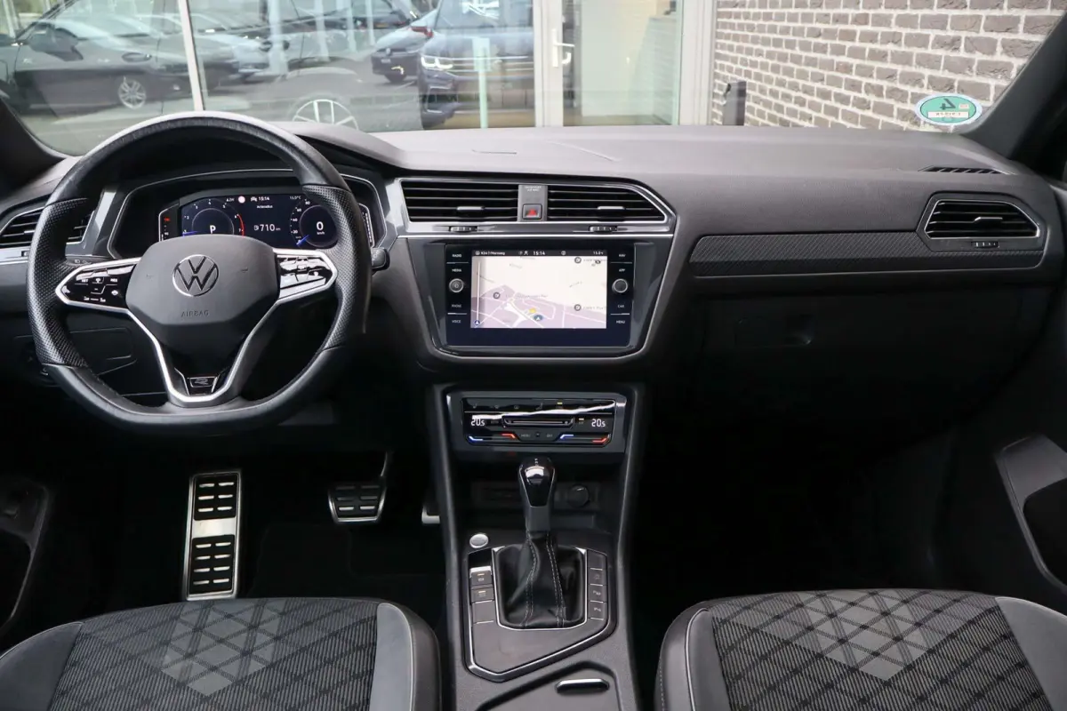 1.5 TSI 150pk DSG R-Line Business+ | Panoramadak | Trekhaak Wegklapbaar | Stoel/Stuurverwarming | Achteruitrijcamera