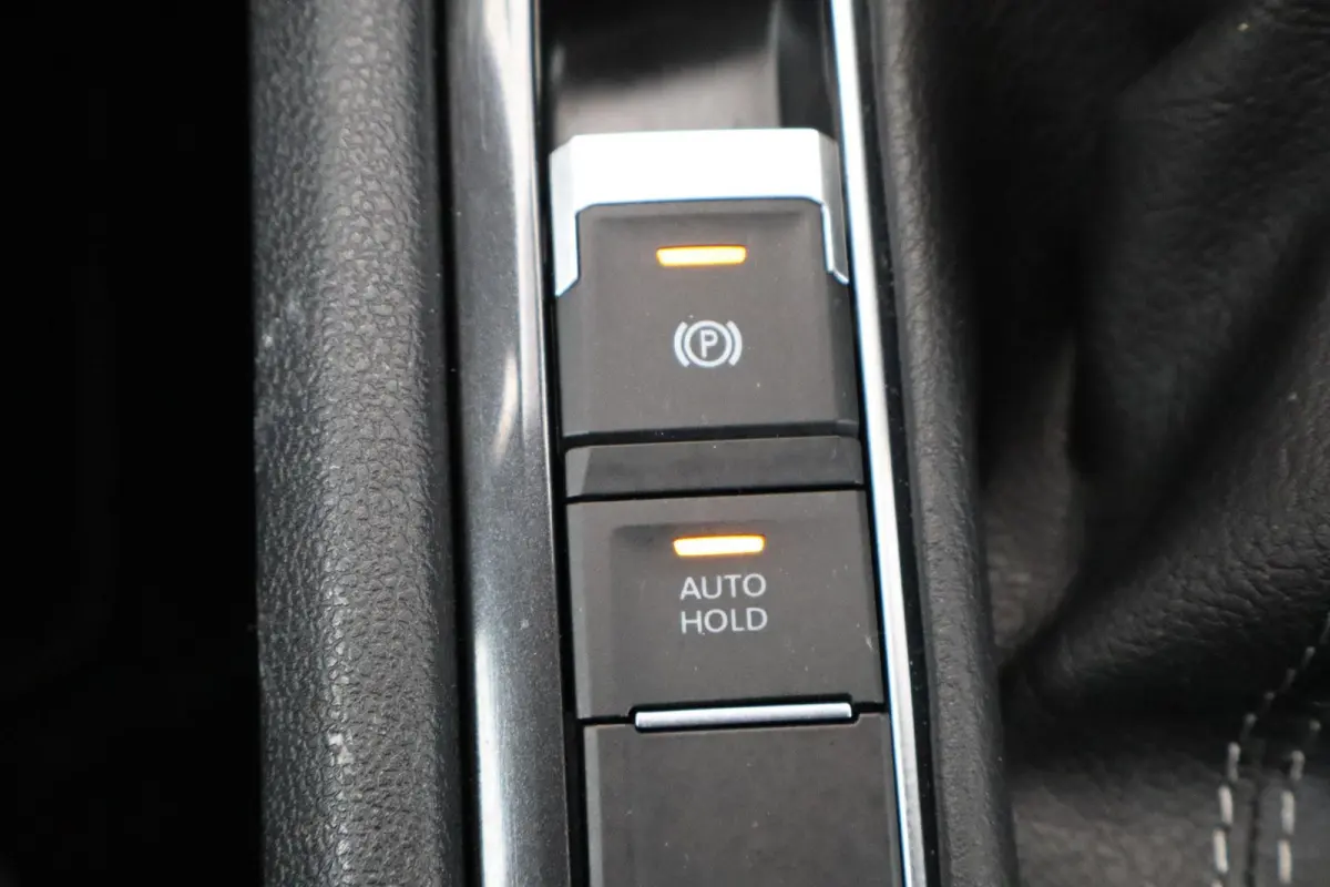 1.5 TSI 150pk DSG R-Line Business+ | Panoramadak | Trekhaak Wegklapbaar | Stoel/Stuurverwarming | Achteruitrijcamera