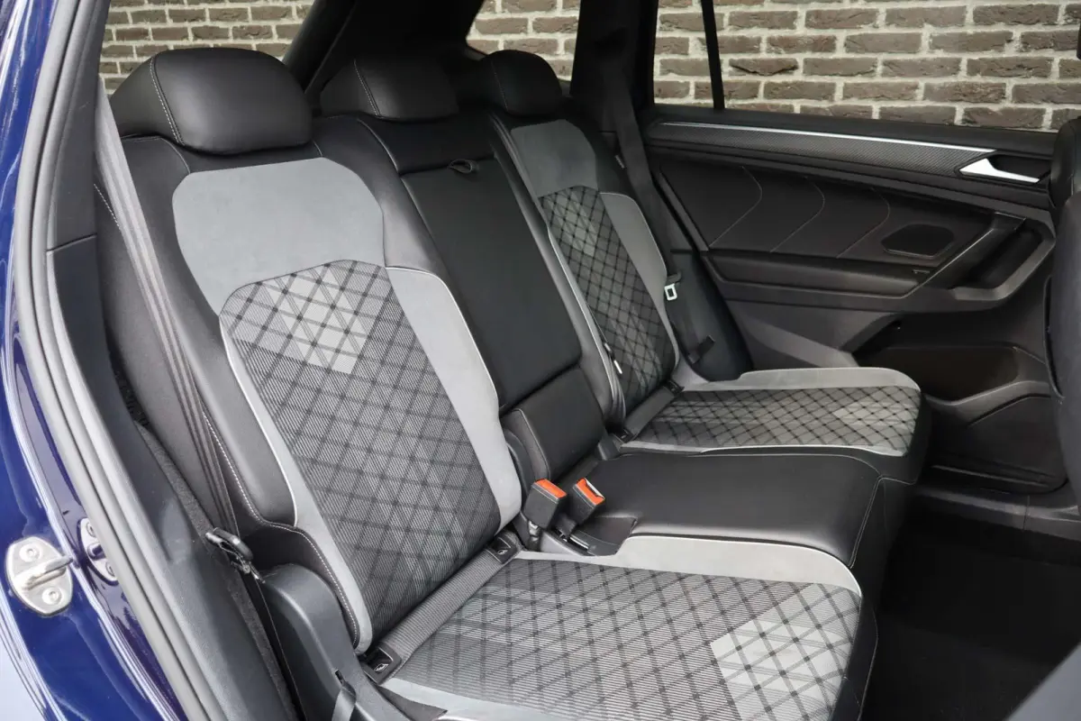 1.5 TSI 150pk DSG R-Line Business+ | Panoramadak | Trekhaak Wegklapbaar | Stoel/Stuurverwarming | Achteruitrijcamera