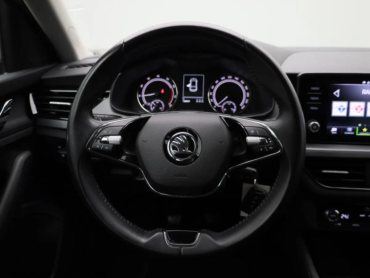 1.0 TSI Ambition | Climate Control | Apple Carplay / Android Auto | Lichtmetalen Velgen |