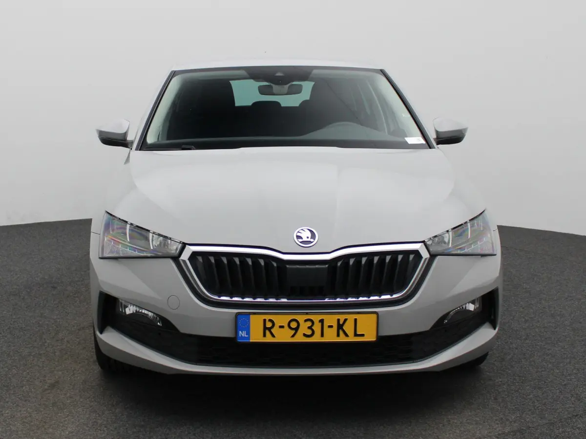 1.0 TSI Ambition | Climate Control | Apple Carplay / Android Auto | Lichtmetalen Velgen |