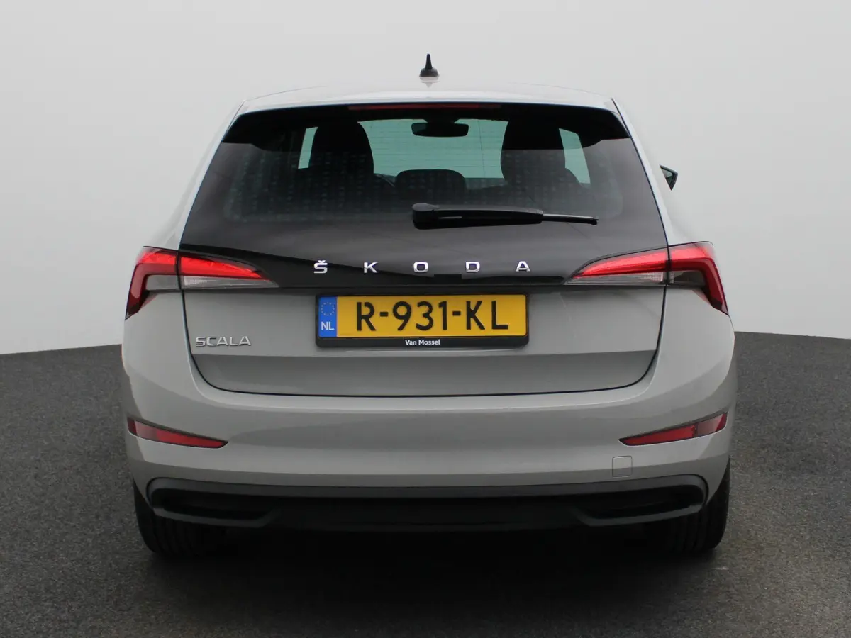 1.0 TSI Ambition | Climate Control | Apple Carplay / Android Auto | Lichtmetalen Velgen |