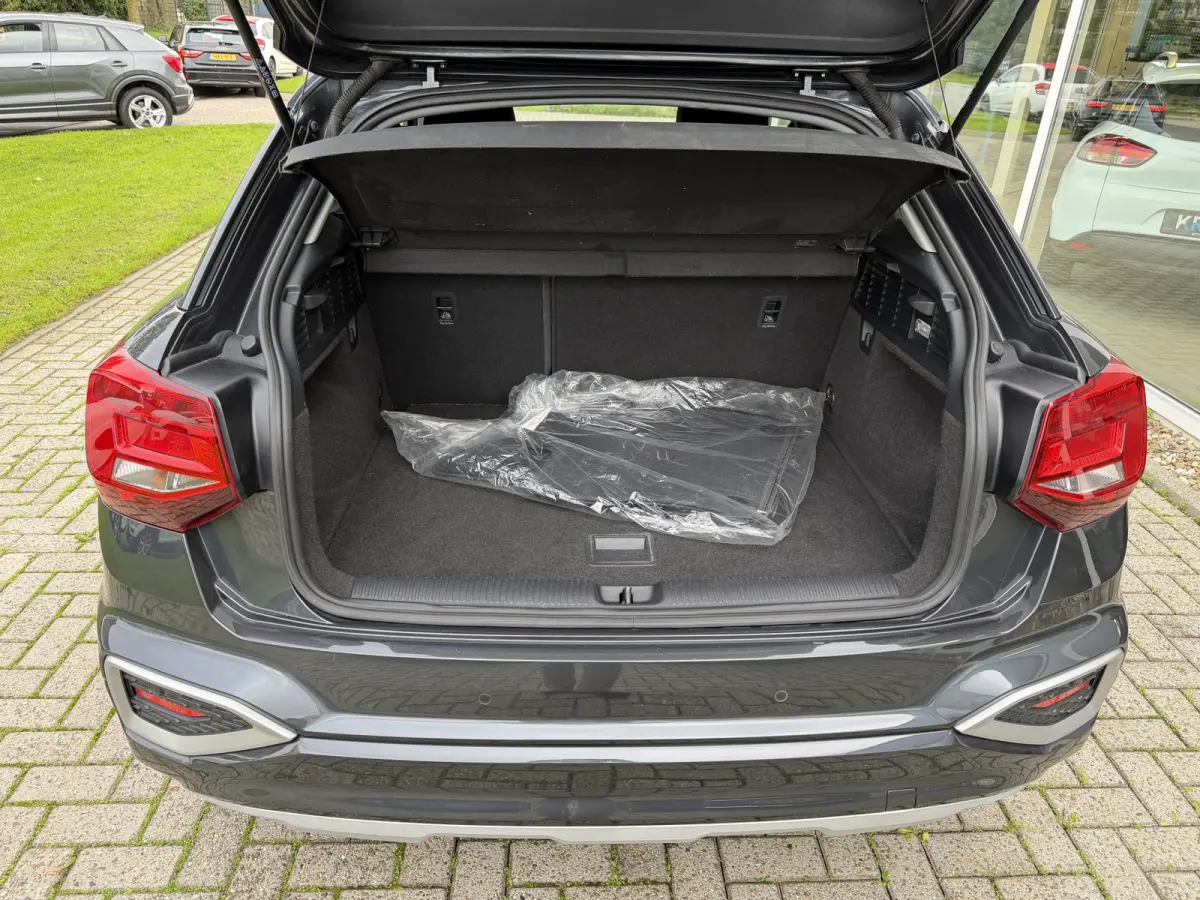 35 TFSI Business Edition Camera | App Connect