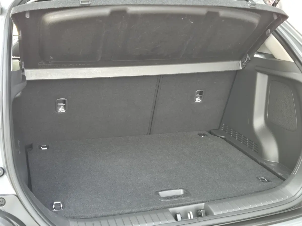 1.0 T-GDI Comfort | Navigatie via Apple carplay / Android | Trekhaak | Climate Control | Cruise Control | Licht metalen velgen