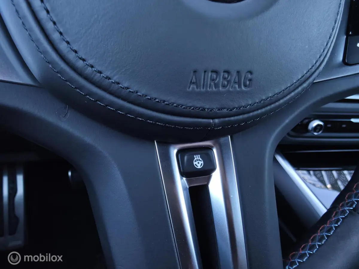M2 / Carbon / HK Audio / Carplay / HUD