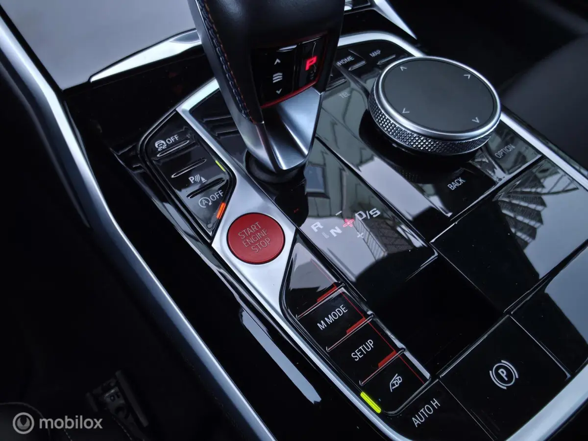 M2 / Carbon / HK Audio / Carplay / HUD