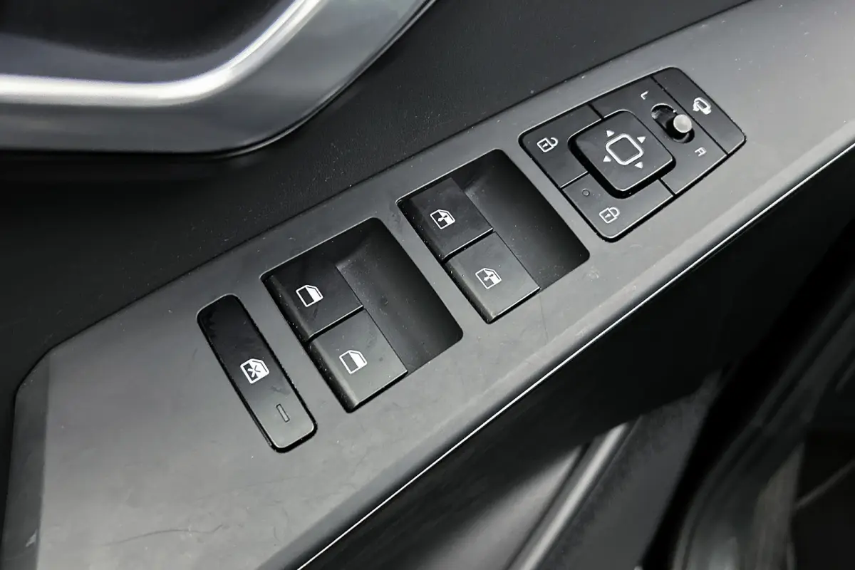 DynamicLine 64.8 kWh | Camera | Trekhaak | Adaptieve cruise control