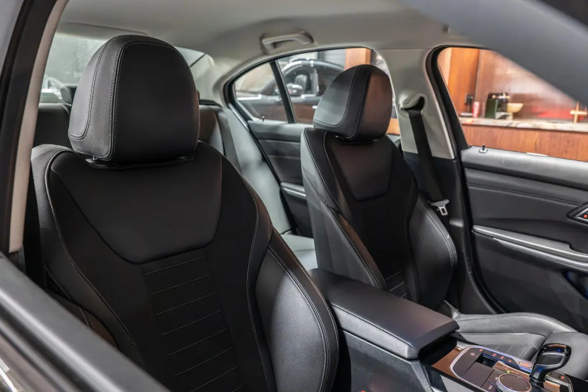 330i Sportstoelen | Dealer Onderhouden