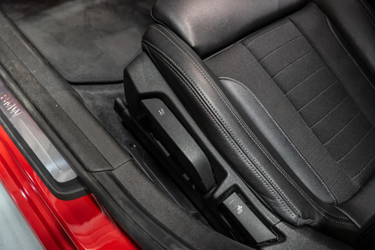 330i Sportstoelen | Dealer Onderhouden