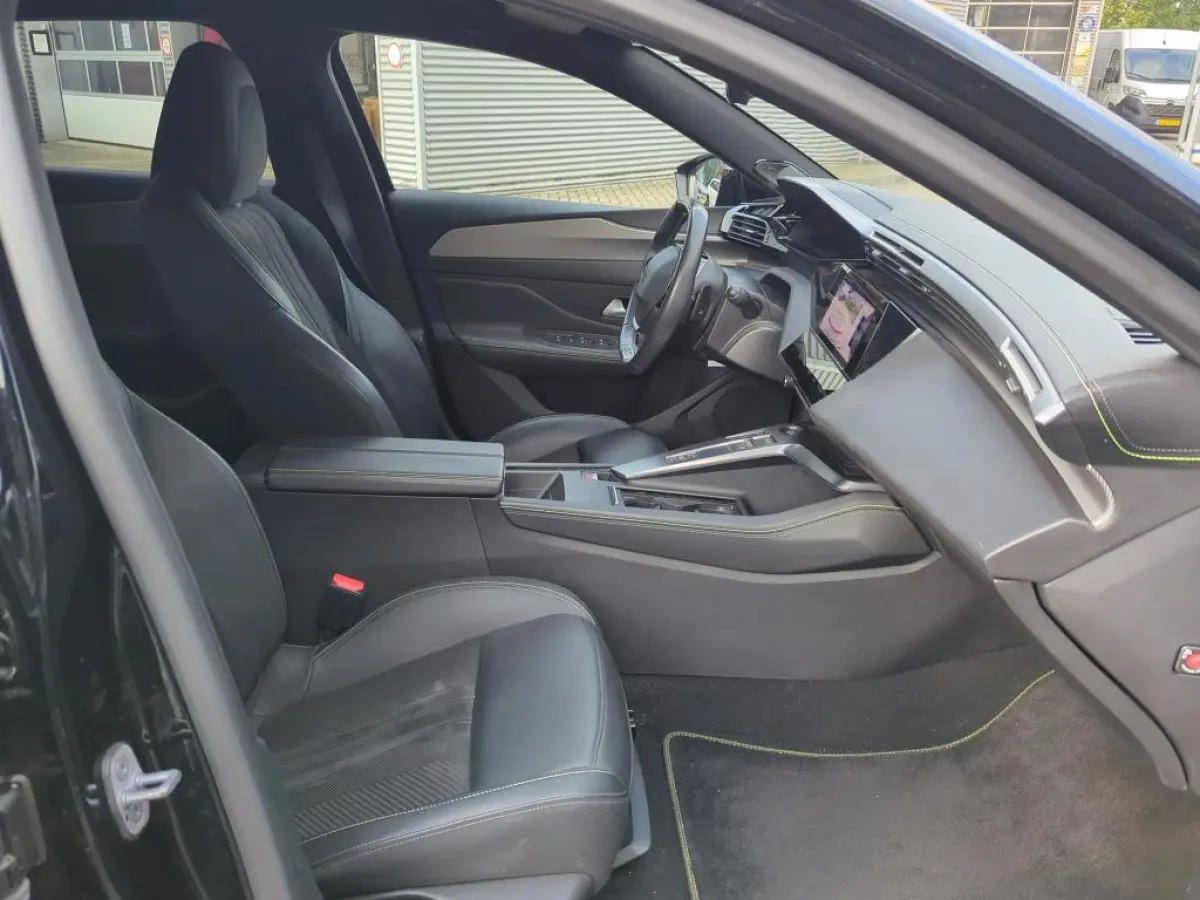 1.6 HYbrid 180 GT Pack Business | Navigatie | Alcantara | 360 Camera | Adaptive Cruise Control | !!