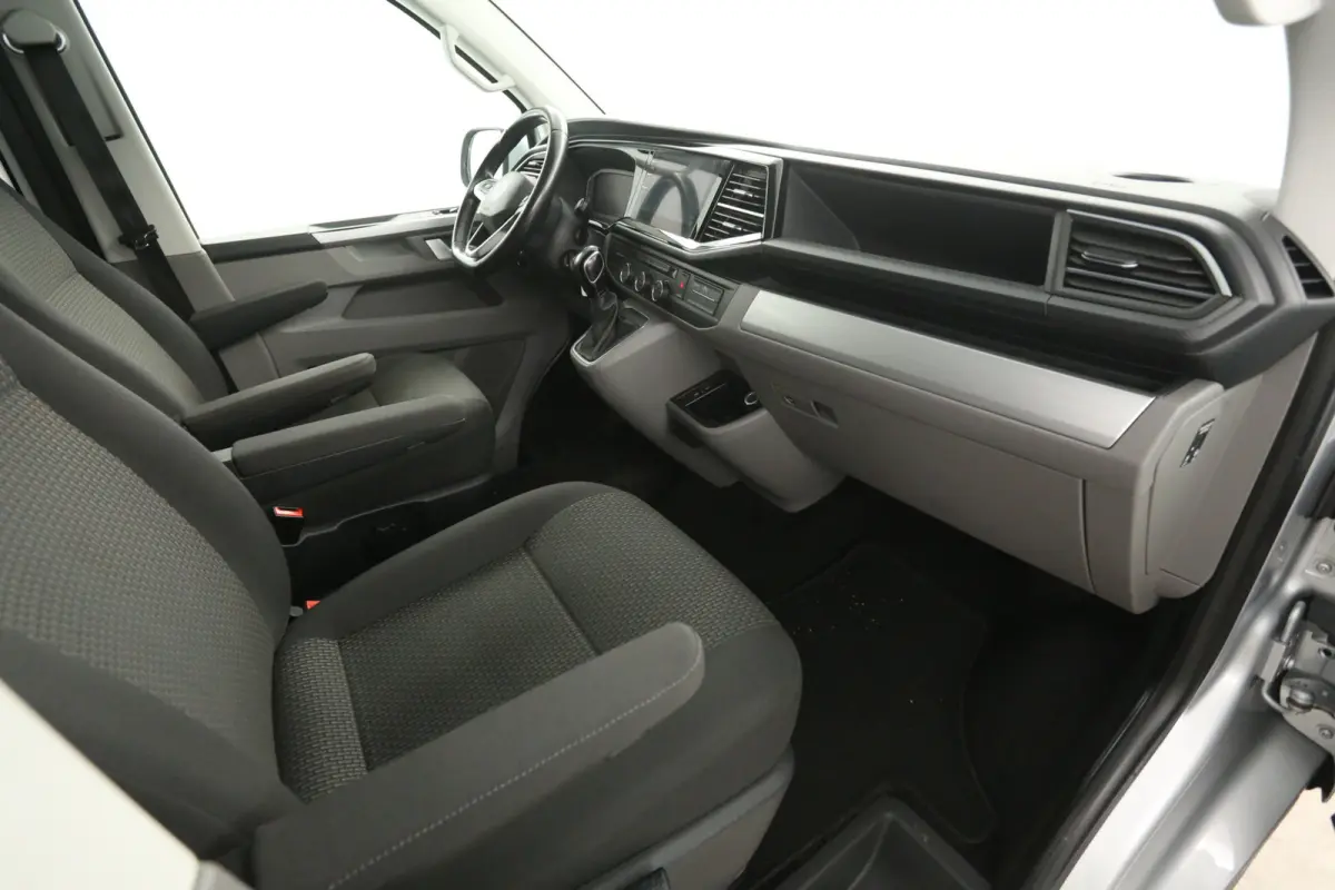 2.0 TDI BULLI 150PK L2H1 | Automaat | Dubbele Cabine | Airco | Cruise | Virtual | Camera | Carplay | Trekhaak