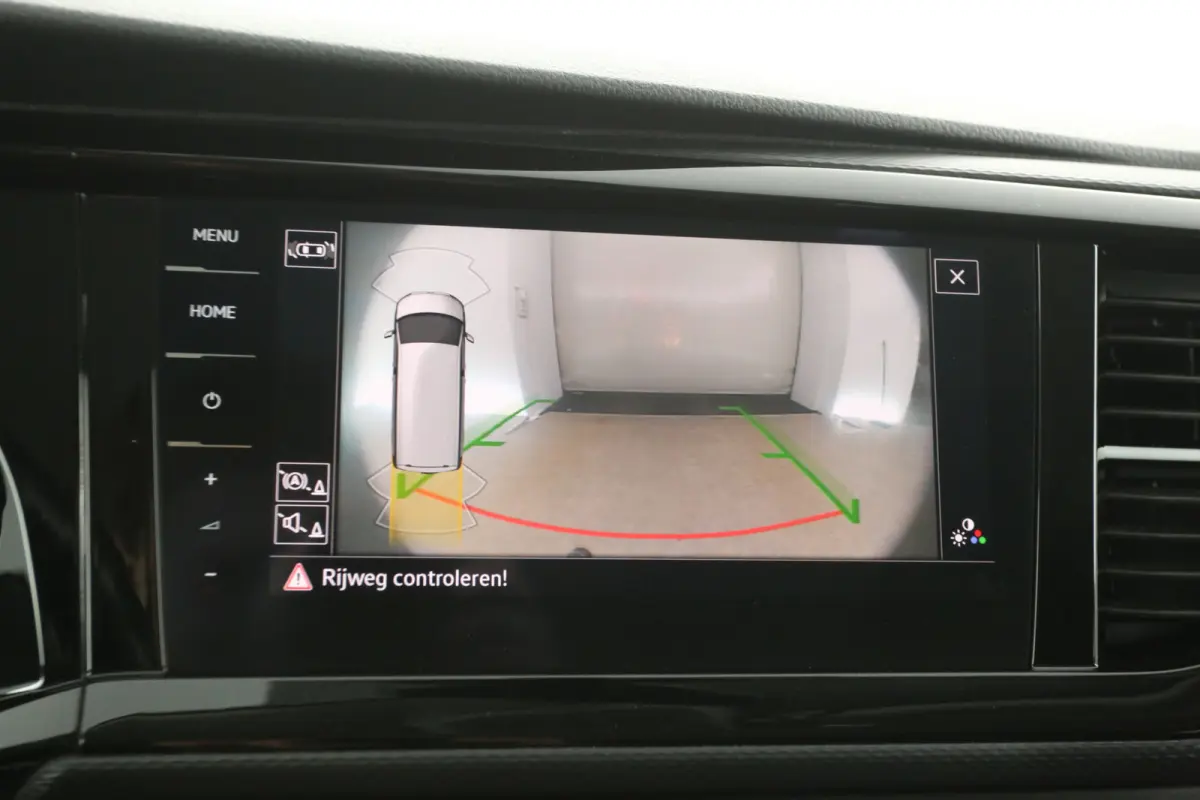 2.0 TDI BULLI 150PK L2H1 | Automaat | Dubbele Cabine | Airco | Cruise | Virtual | Camera | Carplay | Trekhaak