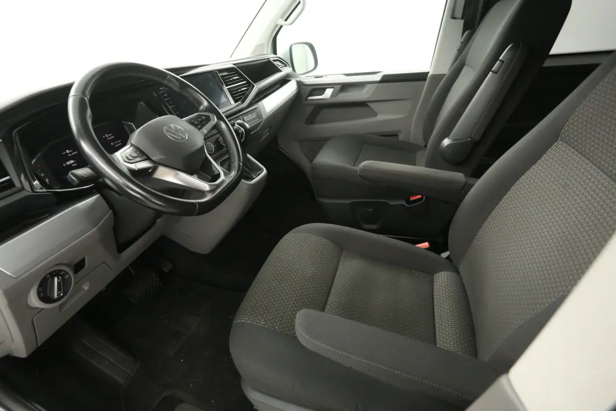 2.0 TDI BULLI 150PK L2H1 | Automaat | Dubbele Cabine | Airco | Cruise | Virtual | Camera | Carplay | Trekhaak