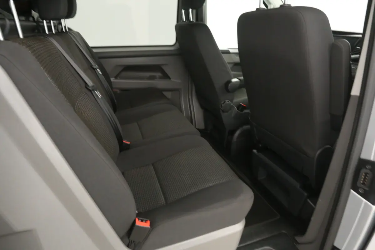 2.0 TDI BULLI 150PK L2H1 | Automaat | Dubbele Cabine | Airco | Cruise | Virtual | Camera | Carplay | Trekhaak