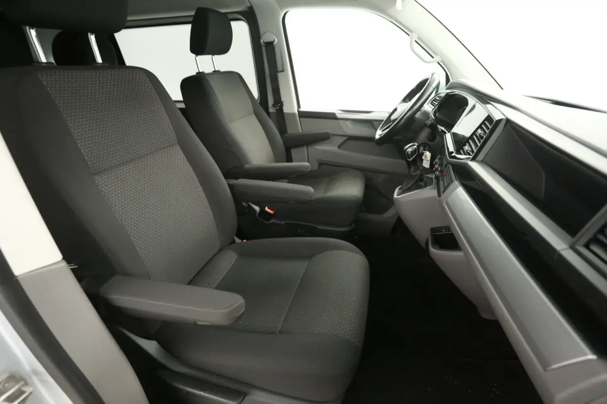 2.0 TDI BULLI 150PK L2H1 | Automaat | Dubbele Cabine | Airco | Cruise | Virtual | Camera | Carplay | Trekhaak