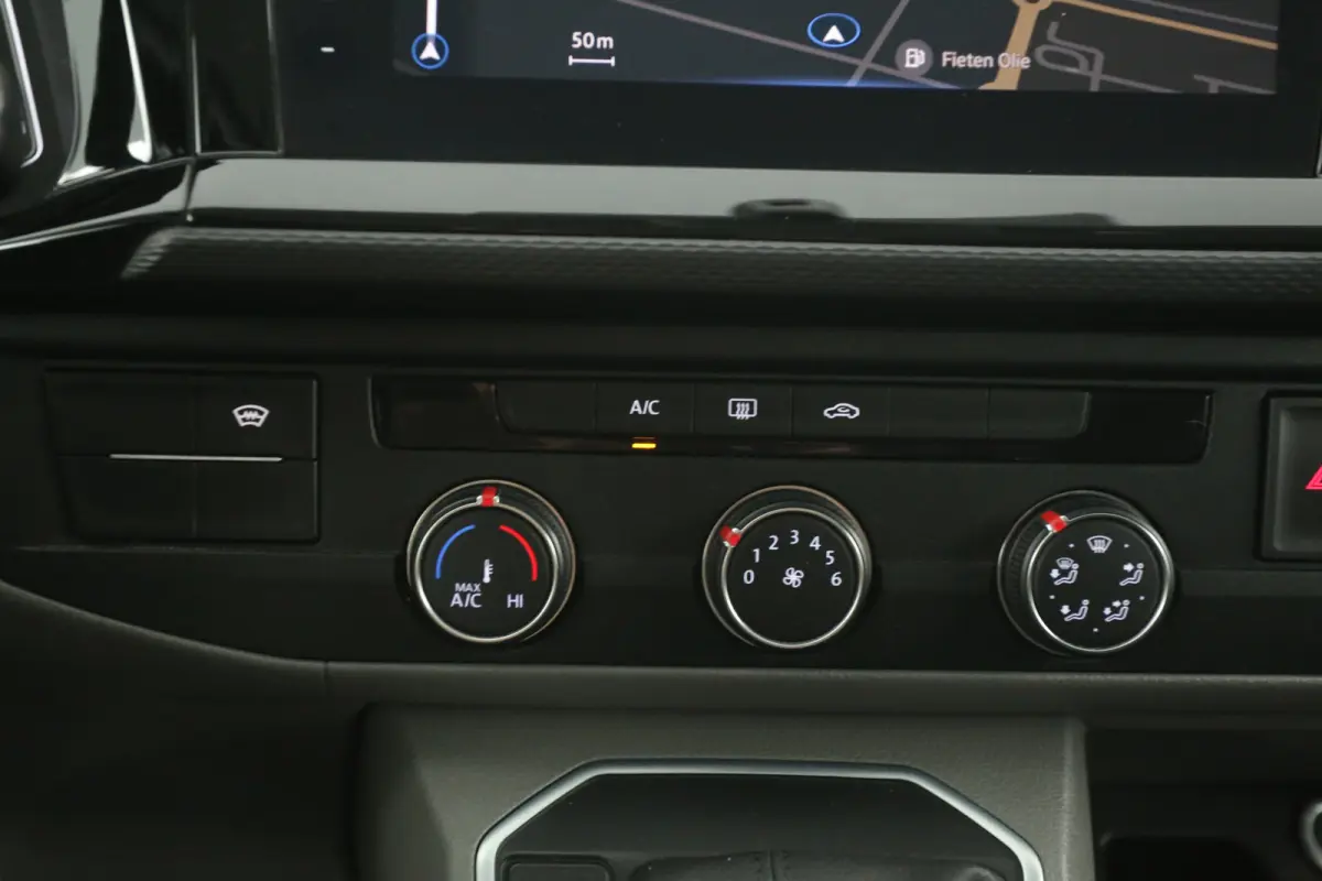 2.0 TDI BULLI 150PK L2H1 | Automaat | Dubbele Cabine | Airco | Cruise | Virtual | Camera | Carplay | Trekhaak