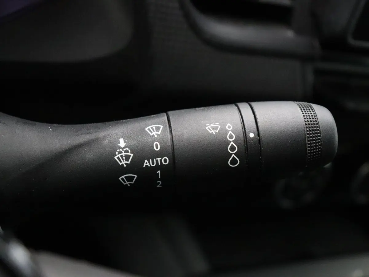 1.5 Blue dCi 95 Comfort L1 | Trekhaak | Apple Carplay Android Auto | Airco | Laadruimtebetimmering |