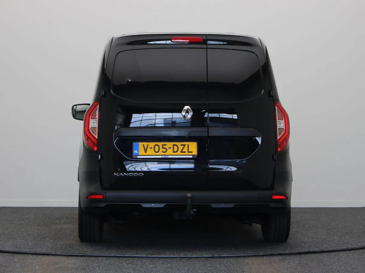 1.5 Blue dCi 95 Comfort L1 | Trekhaak | Apple Carplay Android Auto | Airco | Laadruimtebetimmering |