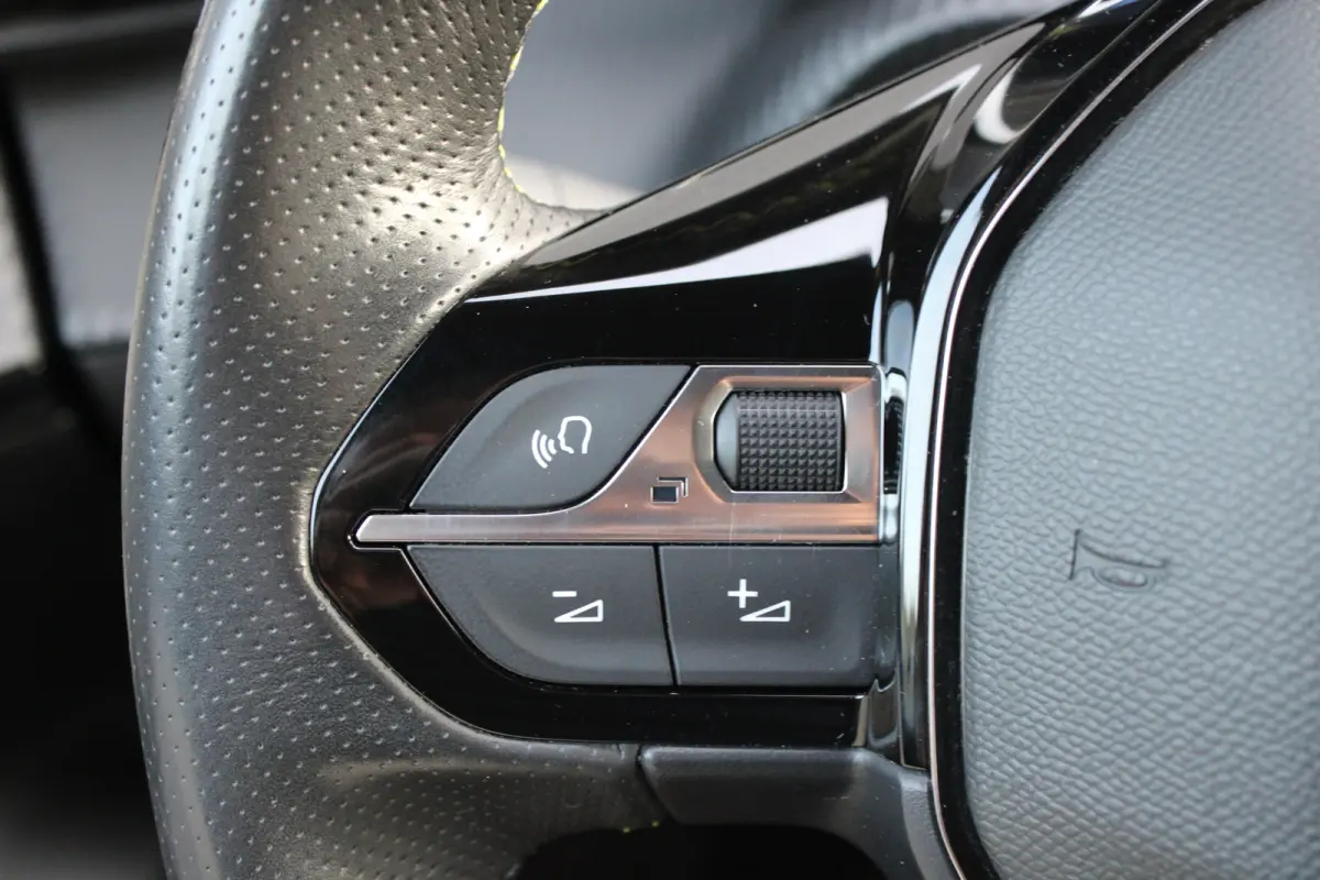 EV GT 50 kWh | Fase 3 laden | Navigatie | Camera | NL auto | 49.500km | Full LED | 1e Eigenaar |