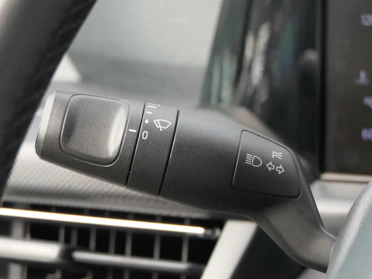 300 2.0 TDCI L2H1 Limited | Lichtmetalen Velgen | Camera | Verwarmde Voorruit | Stoelverwarming | CarPlay/Android Auto