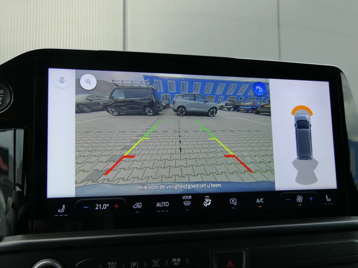 300 2.0 TDCI L2H1 Limited | Lichtmetalen Velgen | Camera | Verwarmde Voorruit | Stoelverwarming | CarPlay/Android Auto