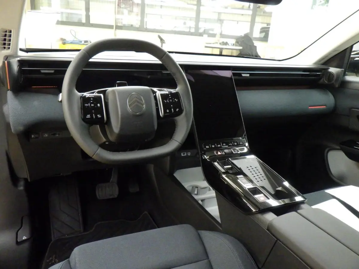 1.2 Hybrid 145 Business Tot 8 Jaar Garantie! | Navigatie | Achteruitrijcamera | Climate Control | HUD | !!