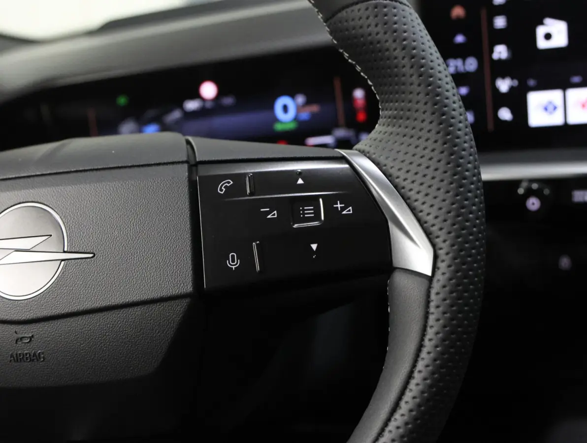 1.6 Turbo 195PK Plug-in-Hybrid GS | 1ste eigenaar | Head-up display | AppleCarPlay/AndroidAuto | Navigatie | Adaptieve Cruise Control | Keyless | AGR Stoelen | Schuifkanteldak | Stoel/Stuur/