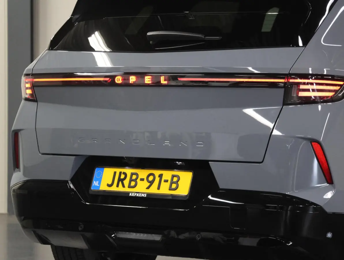 1.6 Turbo 195PK Plug-in-Hybrid GS | 1ste eigenaar | Head-up display | AppleCarPlay/AndroidAuto | Navigatie | Adaptieve Cruise Control | Keyless | AGR Stoelen | Schuifkanteldak | Stoel/Stuur/