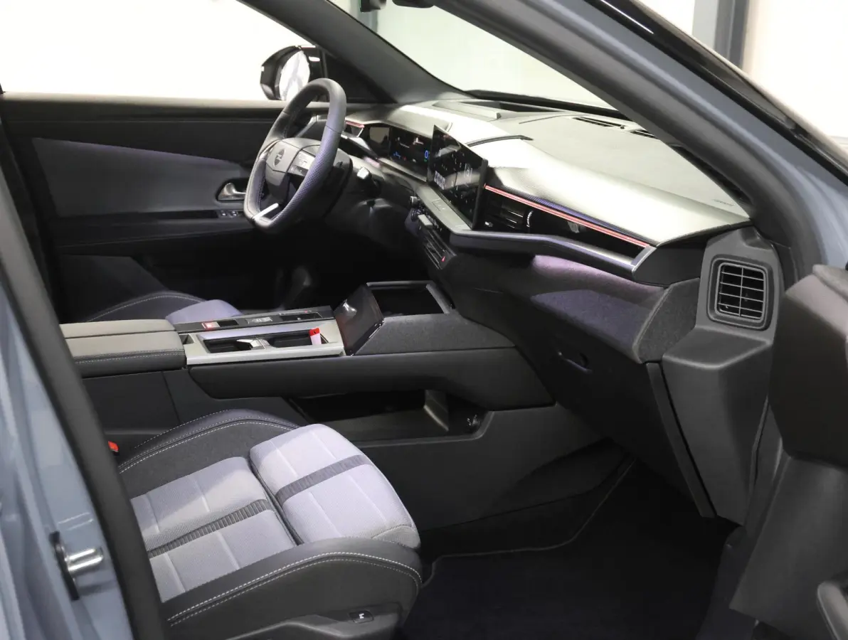 1.6 Turbo 195PK Plug-in-Hybrid GS | 1ste eigenaar | Head-up display | AppleCarPlay/AndroidAuto | Navigatie | Adaptieve Cruise Control | Keyless | AGR Stoelen | Schuifkanteldak | Stoel/Stuur/