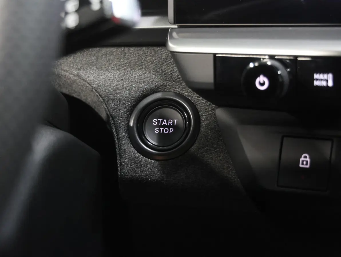 1.6 Turbo 195PK Plug-in-Hybrid GS | 1ste eigenaar | Head-up display | AppleCarPlay/AndroidAuto | Navigatie | Adaptieve Cruise Control | Keyless | AGR Stoelen | Schuifkanteldak | Stoel/Stuur/