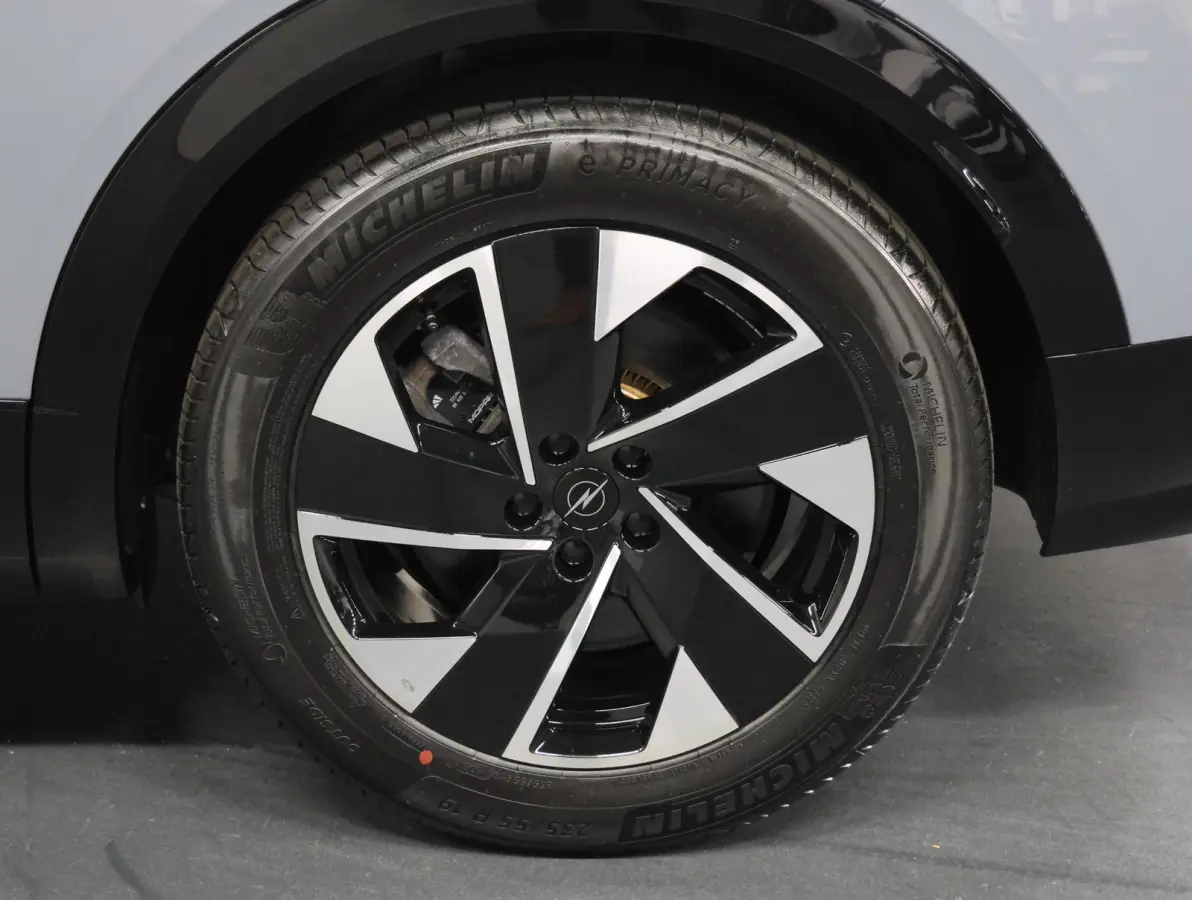 1.6 Turbo 195PK Plug-in-Hybrid GS | 1ste eigenaar | Head-up display | AppleCarPlay/AndroidAuto | Navigatie | Adaptieve Cruise Control | Keyless | AGR Stoelen | Schuifkanteldak | Stoel/Stuur/