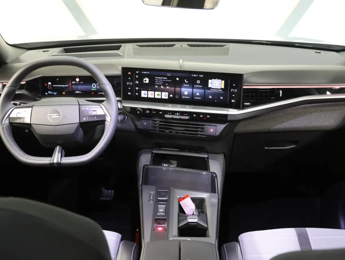 1.6 Turbo 195PK Plug-in-Hybrid GS | 1ste eigenaar | Head-up display | AppleCarPlay/AndroidAuto | Navigatie | Adaptieve Cruise Control | Keyless | AGR Stoelen | Schuifkanteldak | Stoel/Stuur/