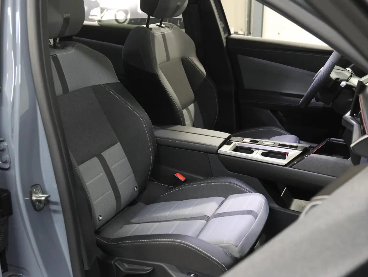1.6 Turbo 195PK Plug-in-Hybrid GS | 1ste eigenaar | Head-up display | AppleCarPlay/AndroidAuto | Navigatie | Adaptieve Cruise Control | Keyless | AGR Stoelen | Schuifkanteldak | Stoel/Stuur/