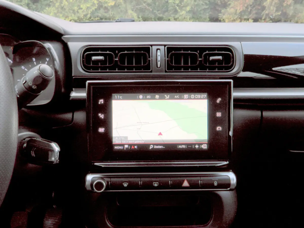 1.2 PureTech Feel * Navi * Ecc * Carplay *