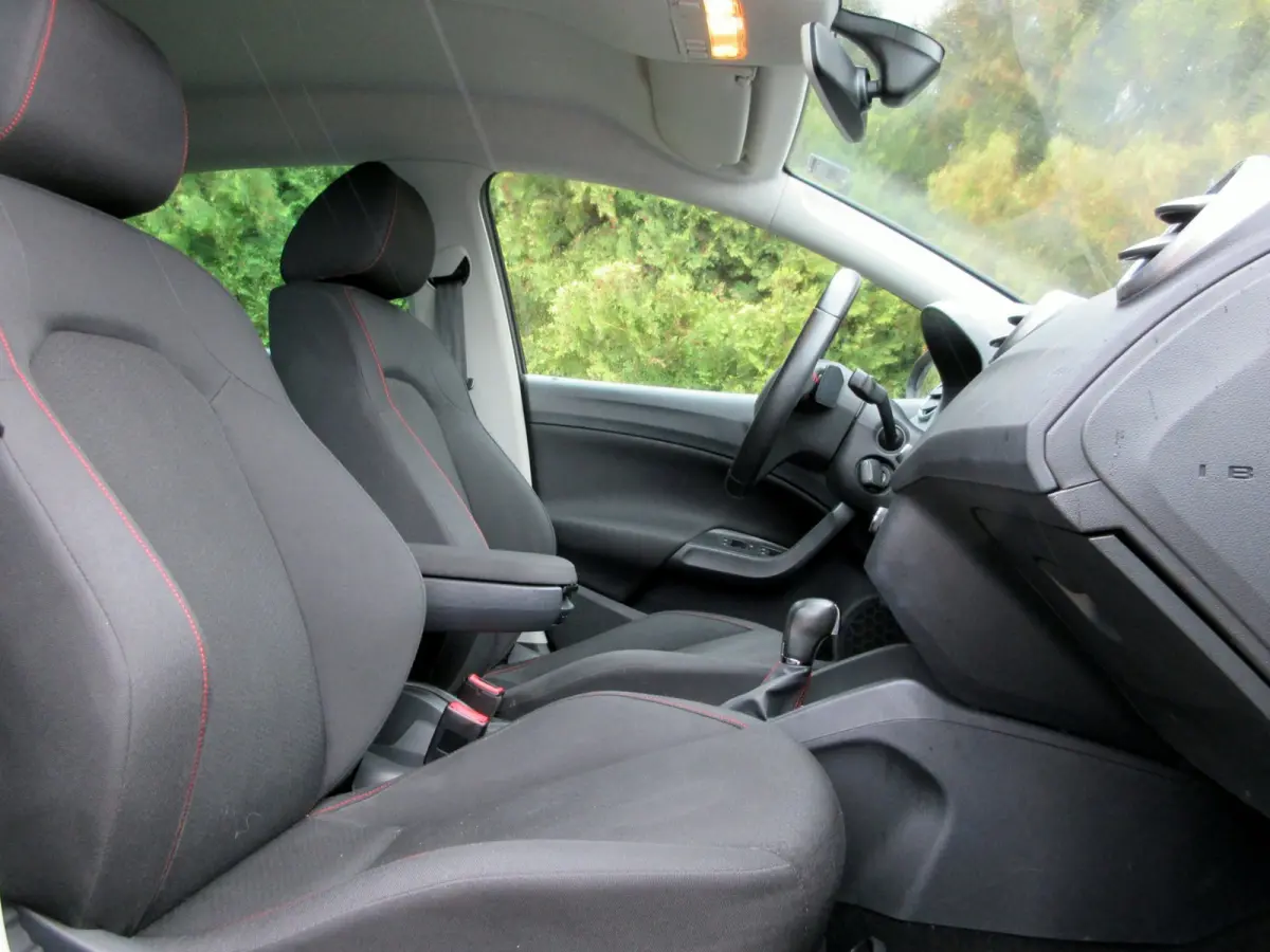 1.0 EcoTSI FR Automaat * Navi * Xenon *