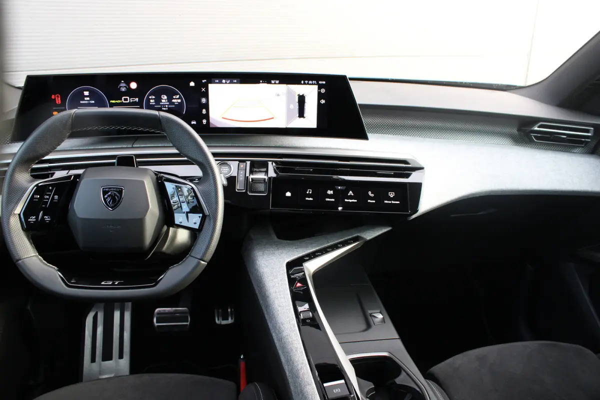 GT Avantage 73 kWh 7p | Fase 3 laden | SOH 100% | Luxe stoelen | Elektrische verstelbare stoelen | Alcantara | NL auto |