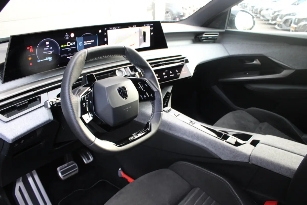 GT Avantage 73 kWh 7p | Fase 3 laden | SOH 100% | Luxe stoelen | Elektrische verstelbare stoelen | Alcantara | NL auto |