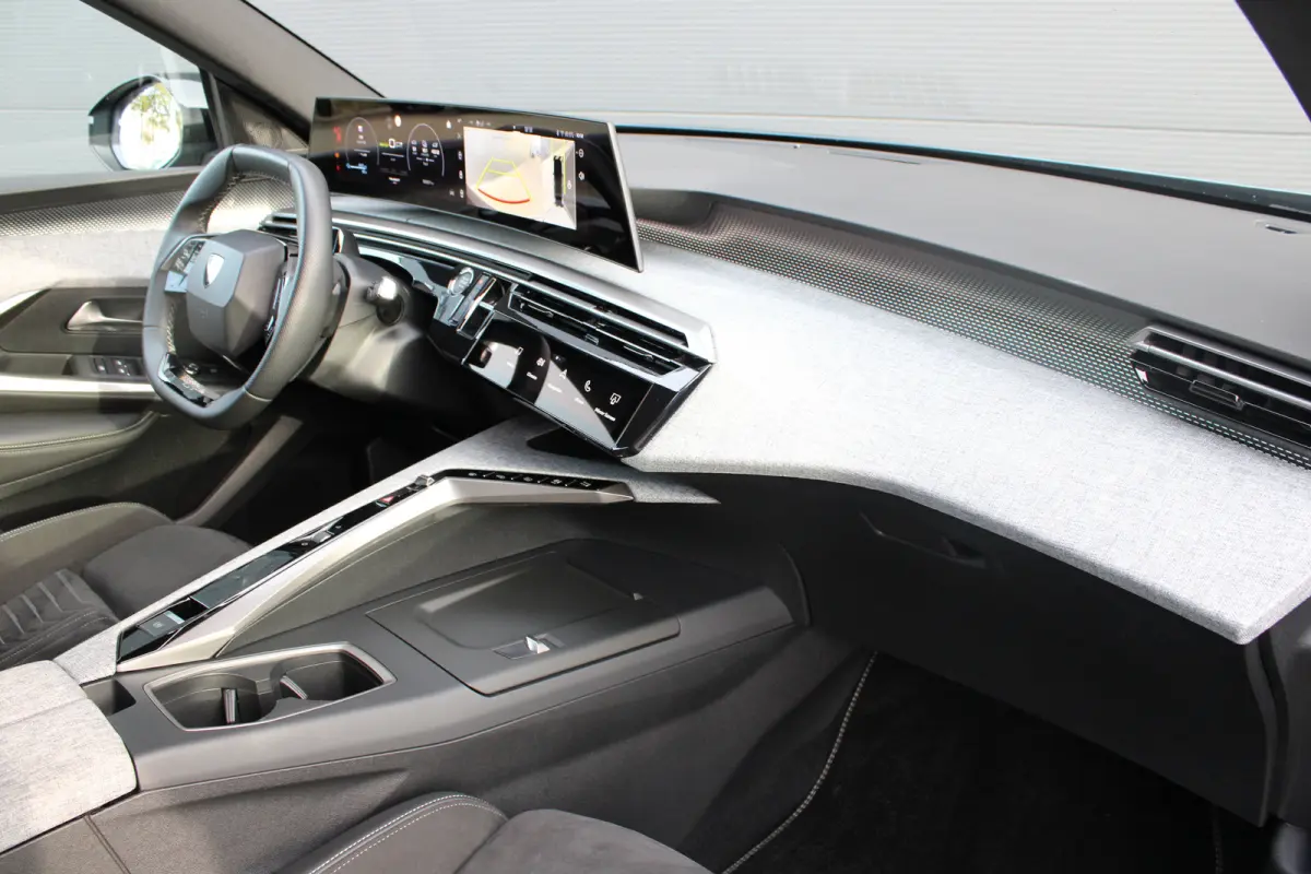 GT Avantage 73 kWh 7p | Fase 3 laden | SOH 100% | Luxe stoelen | Elektrische verstelbare stoelen | Alcantara | NL auto |