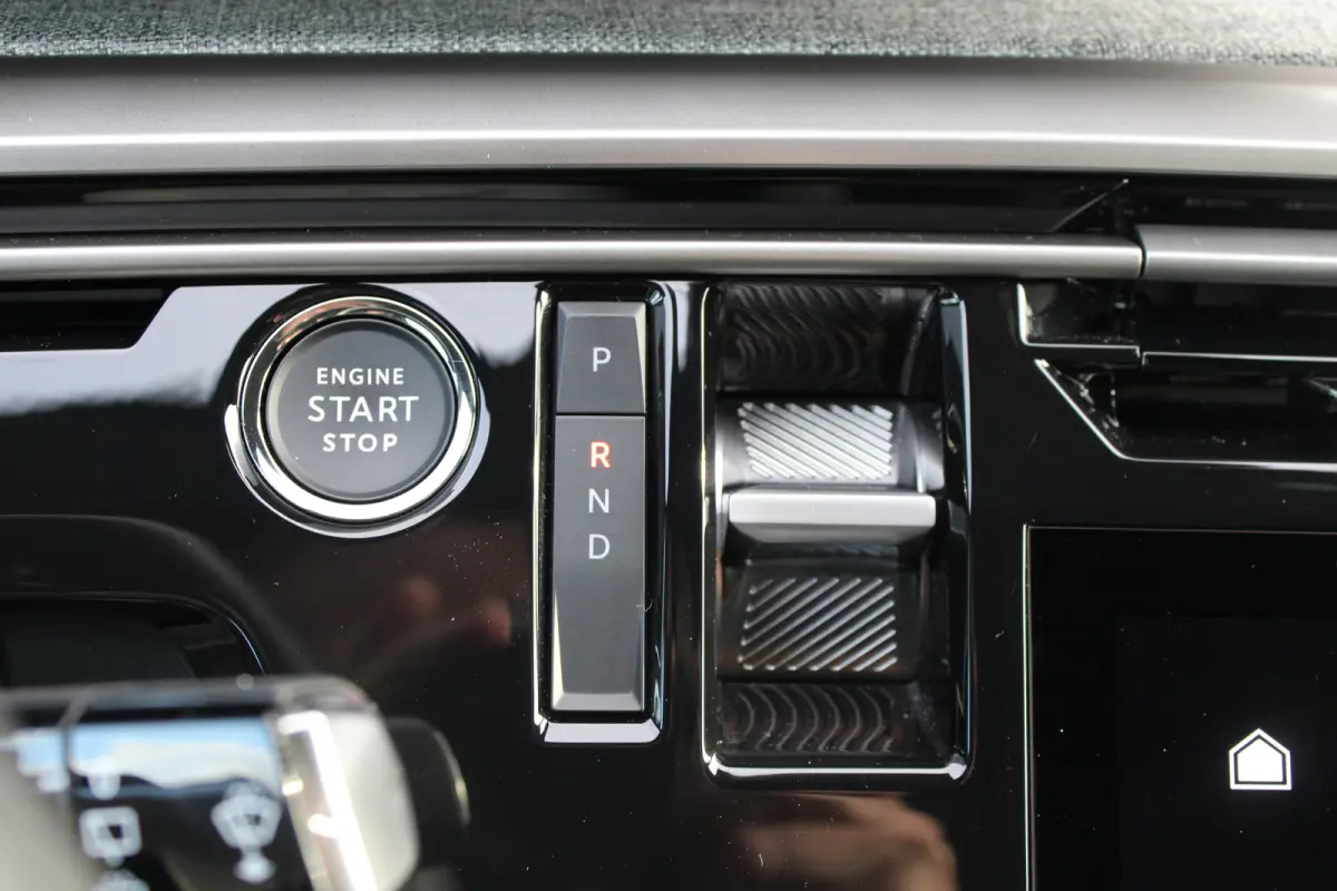 GT Avantage 73 kWh 7p | Fase 3 laden | SOH 100% | Luxe stoelen | Elektrische verstelbare stoelen | Alcantara | NL auto |