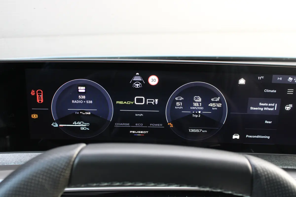 GT Avantage 73 kWh 7p | Fase 3 laden | SOH 100% | Luxe stoelen | Elektrische verstelbare stoelen | Alcantara | NL auto |