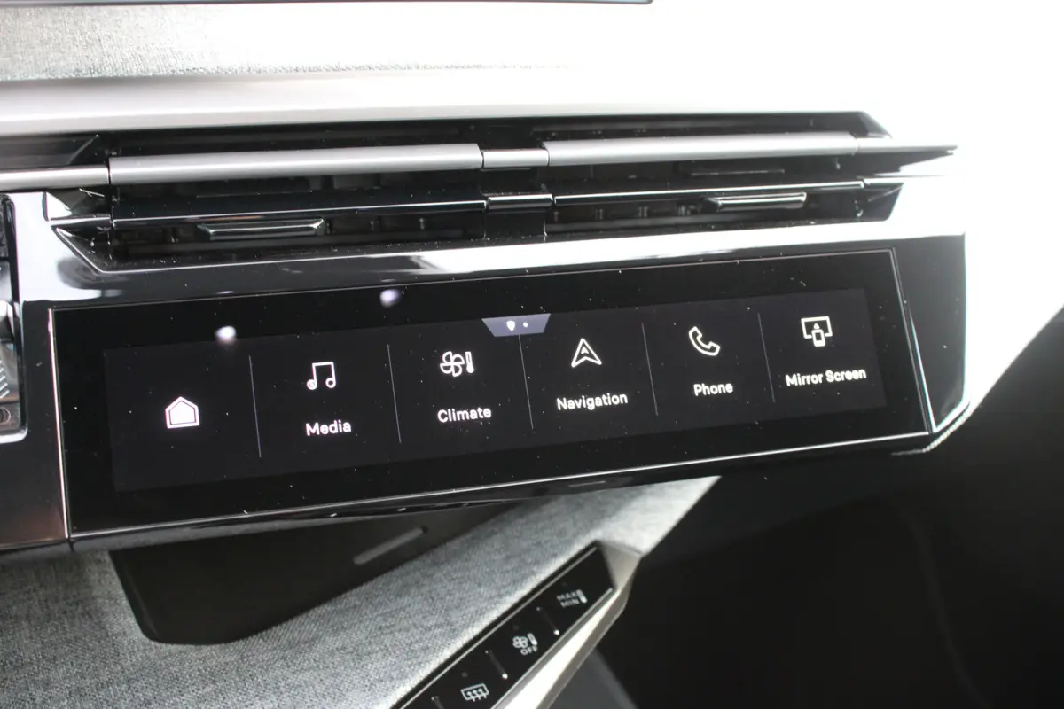 GT Avantage 73 kWh 7p | Fase 3 laden | SOH 100% | Luxe stoelen | Elektrische verstelbare stoelen | Alcantara | NL auto |