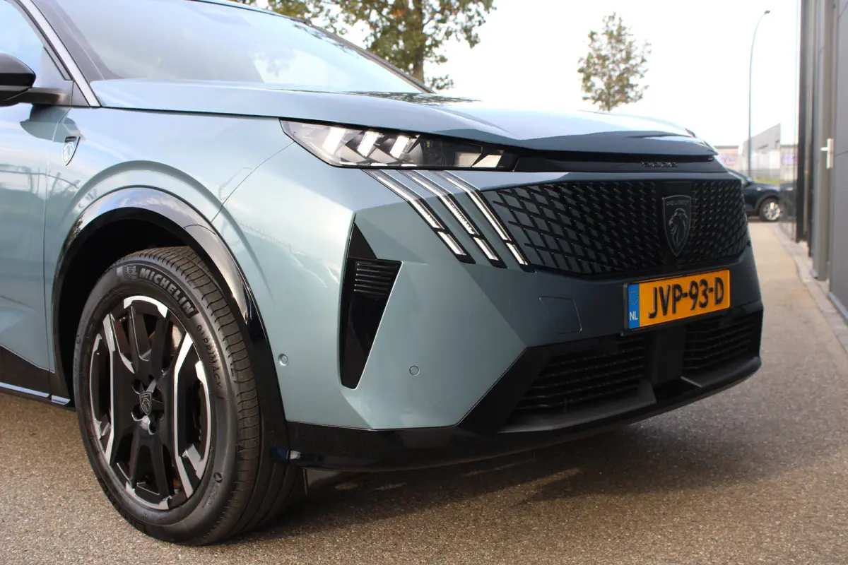 GT Avantage 73 kWh 7p | Fase 3 laden | SOH 100% | Luxe stoelen | Elektrische verstelbare stoelen | Alcantara | NL auto |